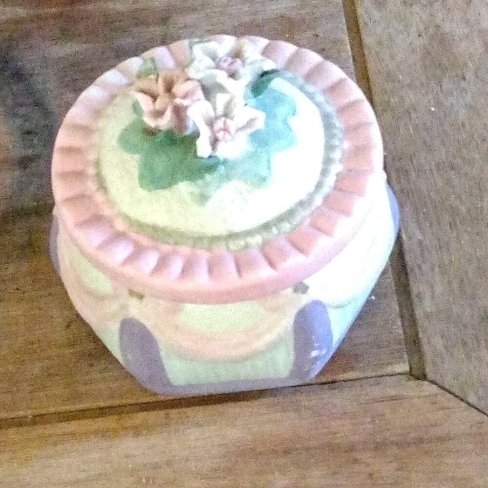 Tricket box